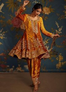 keerthi-suresh-recent-photoshoot-in-golden-colour-kurti-001
