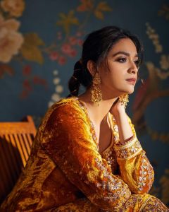 keerthi-suresh-recent-photoshoot-in-golden-colour-kurti-002