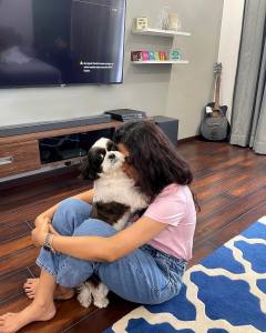 keerthi-suresh-with-her-dog-004