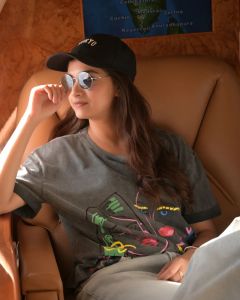 keerthy-suresh-in-beach-photos-new-003