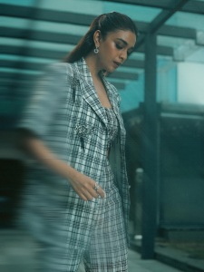keerthy-suresh-in-blazer-co-ord-set-dress-photos-002