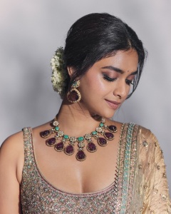 keerthy-suresh-in-wedding-look-dress-photos-002