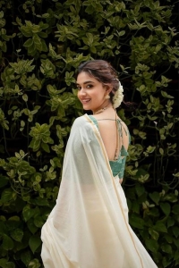 keerthy-suresh-latest-onam-2021-photos-in-saree-001