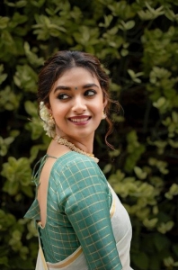 keerthy-suresh-latest-onam-2021-photos-in-saree-005
