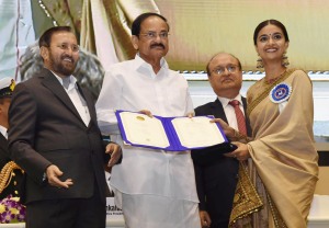 The Vice President, Shri M. Venkaiah Naidu presenting the Rajat Kamal Award to the Actress: Smt. Keerthy Suresh for Best Actress: Mahanti, at the 66th National Film Awards function, in New Delhi on December 23, 2019.
	The Union Minister for Environment, Forest & Climate Change, Information & Broadcasting and Heavy Industries and Public Enterprise, Shri Prakash Javadekar and the Secretary, Ministry of Information & Broadcasting, Shri Ravi Mittal are also seen.
