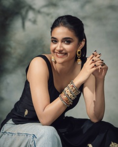 keerthy-suresh-latest-trending-style-dressing-ideas-photos-005