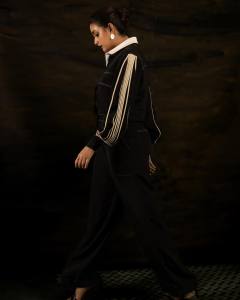keerthy-suresh-new-look-in-Black-multi-binded-shirt-with-pant-003