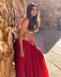 keerthy-suresh-new-photos-in-red-Lehenga-and-design-blouse-004