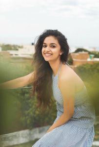 keerthy-suresh-new-photos-in-summer-dress-009