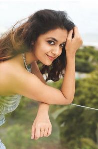 keerthy-suresh-new-photos-in-summer-dress-012