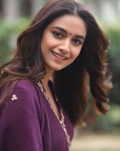 keerthy-suresh-new-pic-in-violet-churidar-001