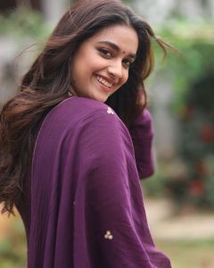 keerthy-suresh-new-pic-in-violet-churidar