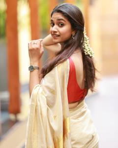 keerthy-suresh-onam-2022-photos-in-kerala-saree-look-002