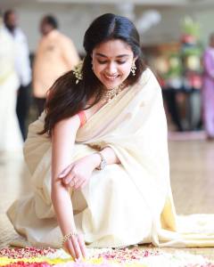 keerthy-suresh-onam-2022-photos-in-kerala-saree-look