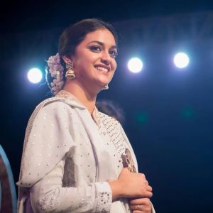 keerthy-suresh-with-her-pet-new
