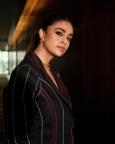 keerthy-suresh-new-photos-in-Rover-Denim-Topstitching-Blazer-With-Trousers-001