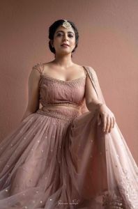 leona-lishoy-new-pictures-032-014