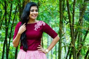 leona-lishoy-photos-100-00189