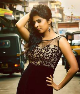 leona-lishoy-pictures-555-00285