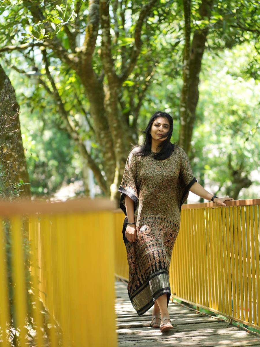 leona-lishoy-in-kaftan-style-dress-design-photos