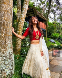 Madonna-Sebastian-onam-photoshoot-2021-003