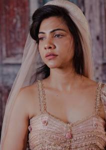 madonna-sebastian-in-LABELMs-newest-vintage-inspired-Victorian-Dreams-wedding-collection-004