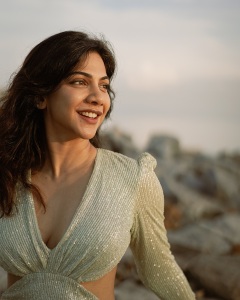 madonna-sebastian-in-Sequin-Criss-Cross-Long-Sleeve-Gown-photos-011