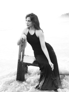 madonna-sebastian-in-black-dress-beach-photos-009