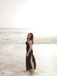 madonna-sebastian-in-black-dress-beach-photos-010