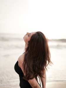 madonna-sebastian-in-black-dress-beach-photos-011