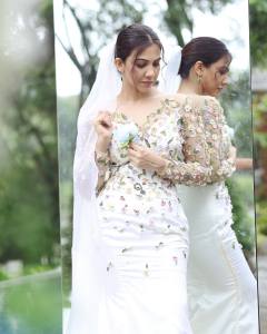 madonna-sebastian-in-fish-cut-gown-007