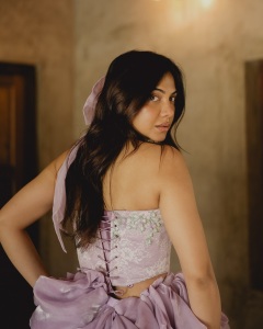 madonna-sebastian-in-lavender-colour-gown-dress-style-photos-003