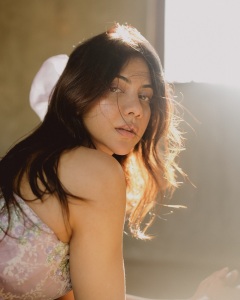 madonna-sebastian-in-lavender-colour-gown-dress-style-photos-007