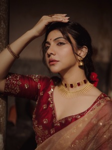 madonna-sebastian-in-maroon-blouse-with-saree-look-photos-007