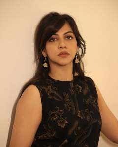 madonna-sebastian-in-sleeveless-dress-and-her-new-tattoo-photos-008