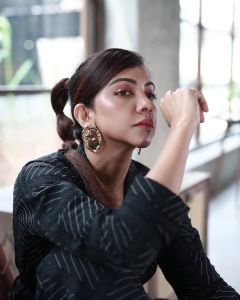 madonna-sebastian-latest-photoshoot-photos-hd-011