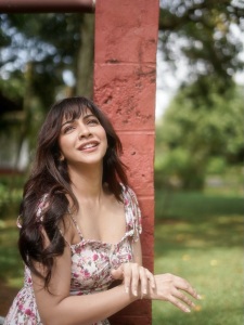 madonna-sebastian-latest-style-photos-in-trending-dress-019