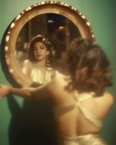 madonna-sebastian-new-photo-shoot-in-golden-dress