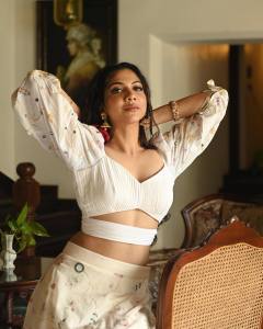 madonna-sebastian-new-photo-shoot-photos-01-003