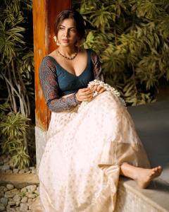 madonna-sebastian-onam-look-2022-photos-001