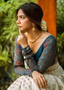 madonna-sebastian-onam-look-2022-photos-004