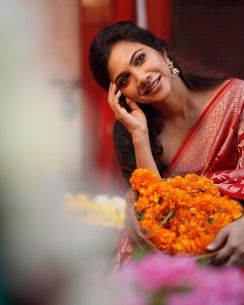 madonna-sebastian-photoshoot-in-red-colour-saree2013