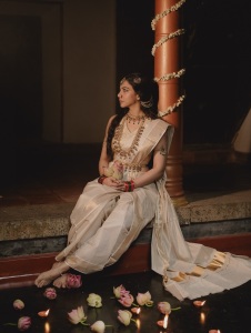 madonna-sebastian-saree-with-ornaments-ideas-photos-011