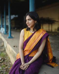 madonna-sebastian-styling-in-cotton-saree-005