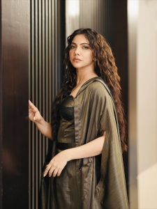 madonna-sebastian-stylish-photoshoot-photos-031