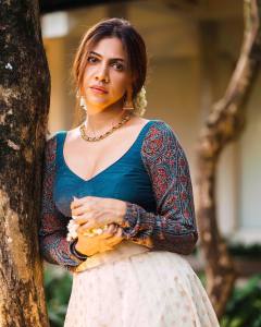 madonna-sebastian-wearing-traditional-dress-009