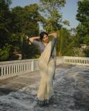 madonna-sebastian-styling-in-cotton-saree-007