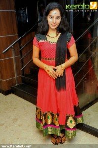 2269-_malavika_menon_latest_pictures