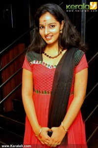 3233-_malavika_menon_latest_pictures-001