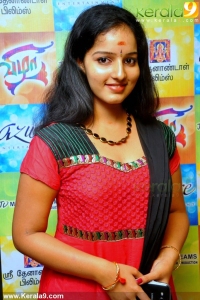 8239-_malavika_menon_latest_pictures-002